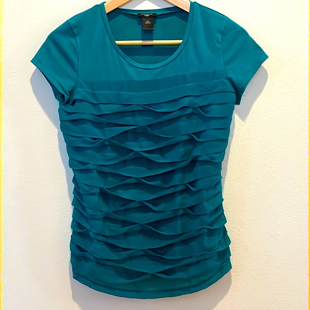 Ann Taylor green ruffle top